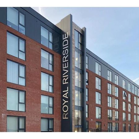 Royal Riverside Apartments Sheffield Centre - Opulent Living Екстериор снимка
