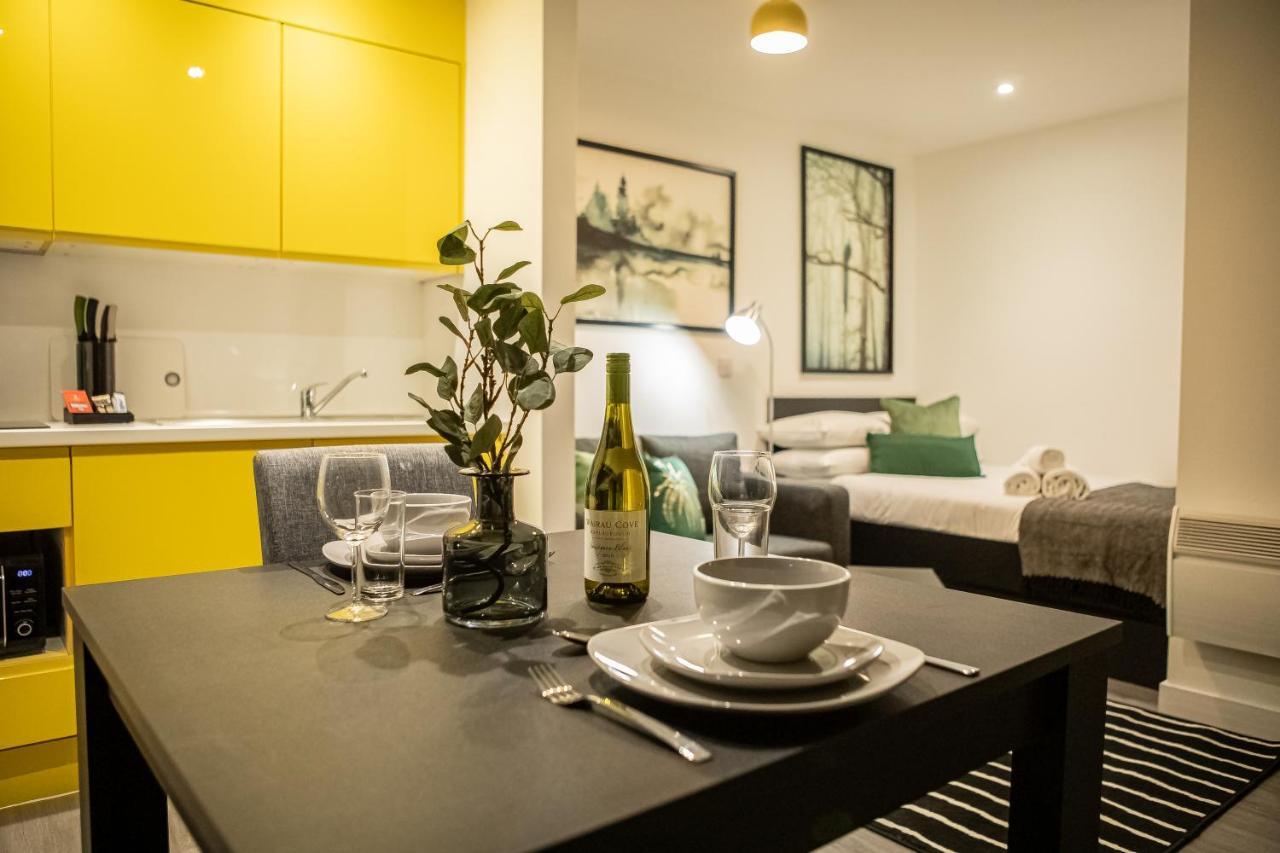 Royal Riverside Apartments Sheffield Centre - Opulent Living Екстериор снимка